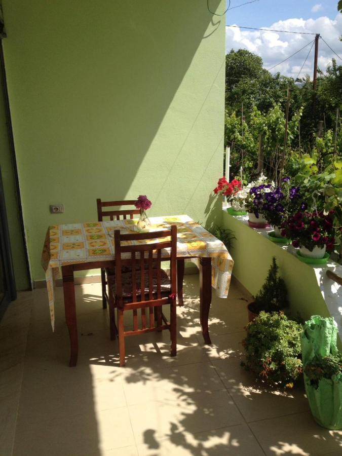 Guesthouse Aleksander Μπεράτ Εξωτερικό φωτογραφία