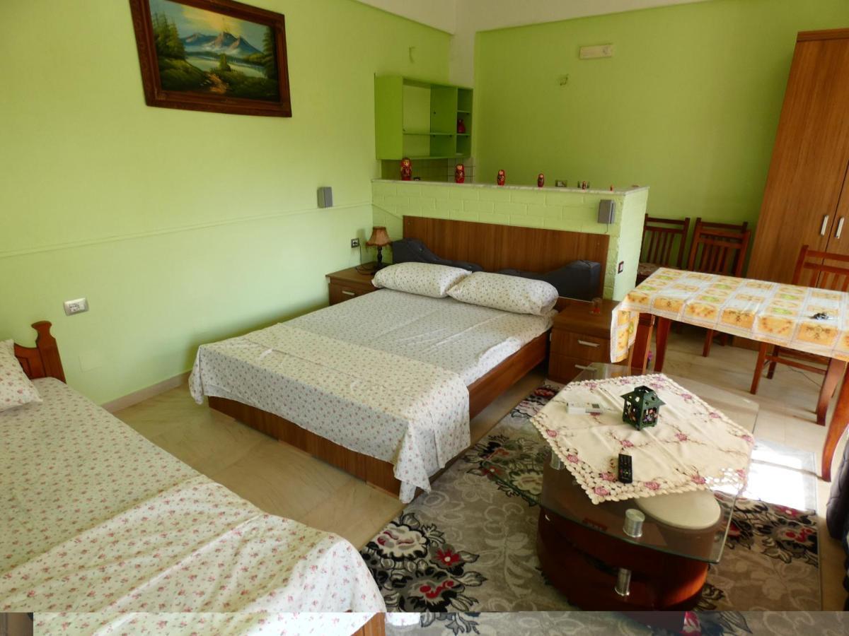 Guesthouse Aleksander Μπεράτ Εξωτερικό φωτογραφία